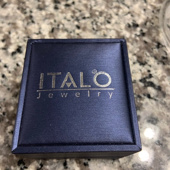 11 cttw White Sapphire eternity band.  GORGEOUS!! - Picture 5 of 5